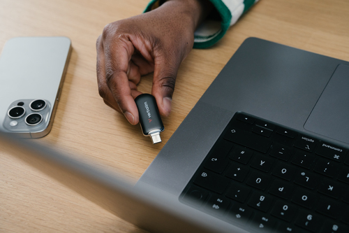 Verbatim Plectra USB-C Flash Drive Black 256GB