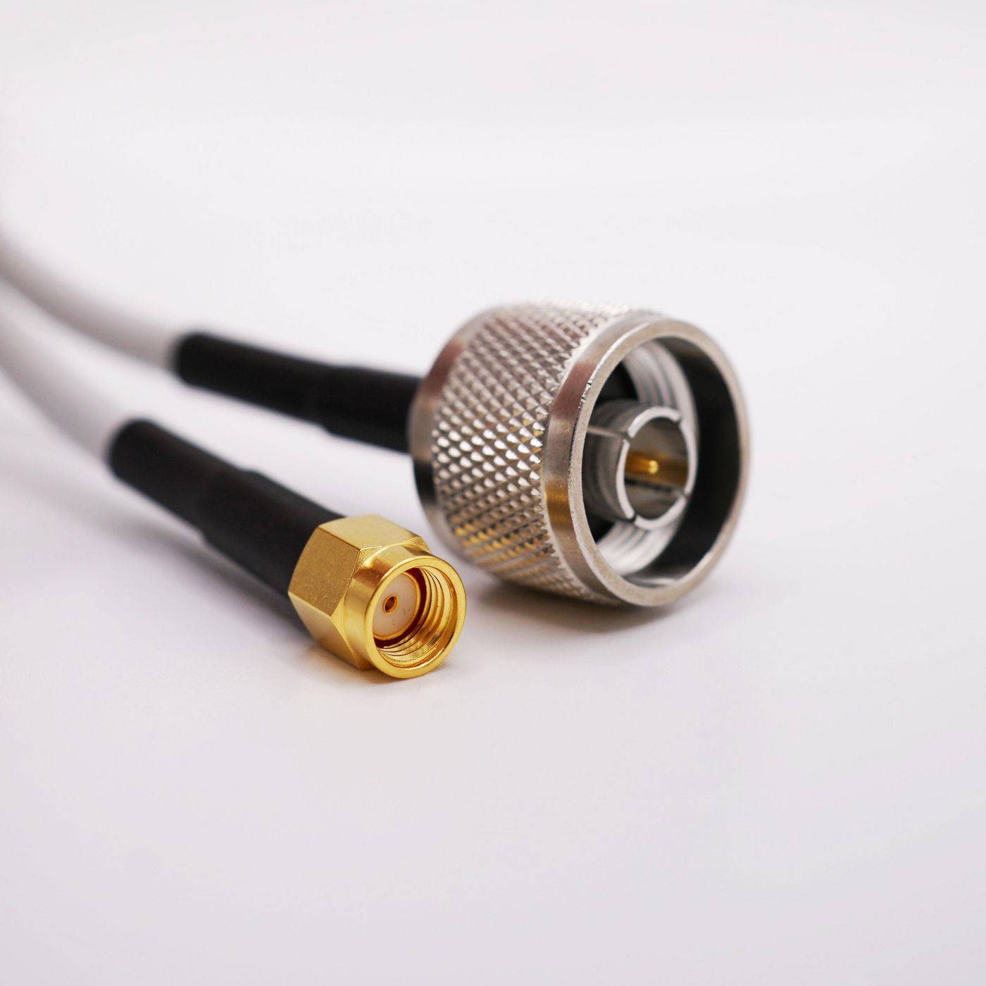 CABLE 2m CS32 N(m) - SMA(m) RP